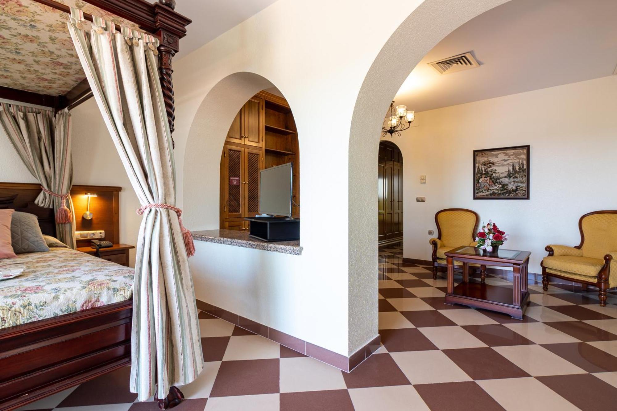 Hotel Avenida Tropical By Bossh! Hotels Salobreña Екстериор снимка