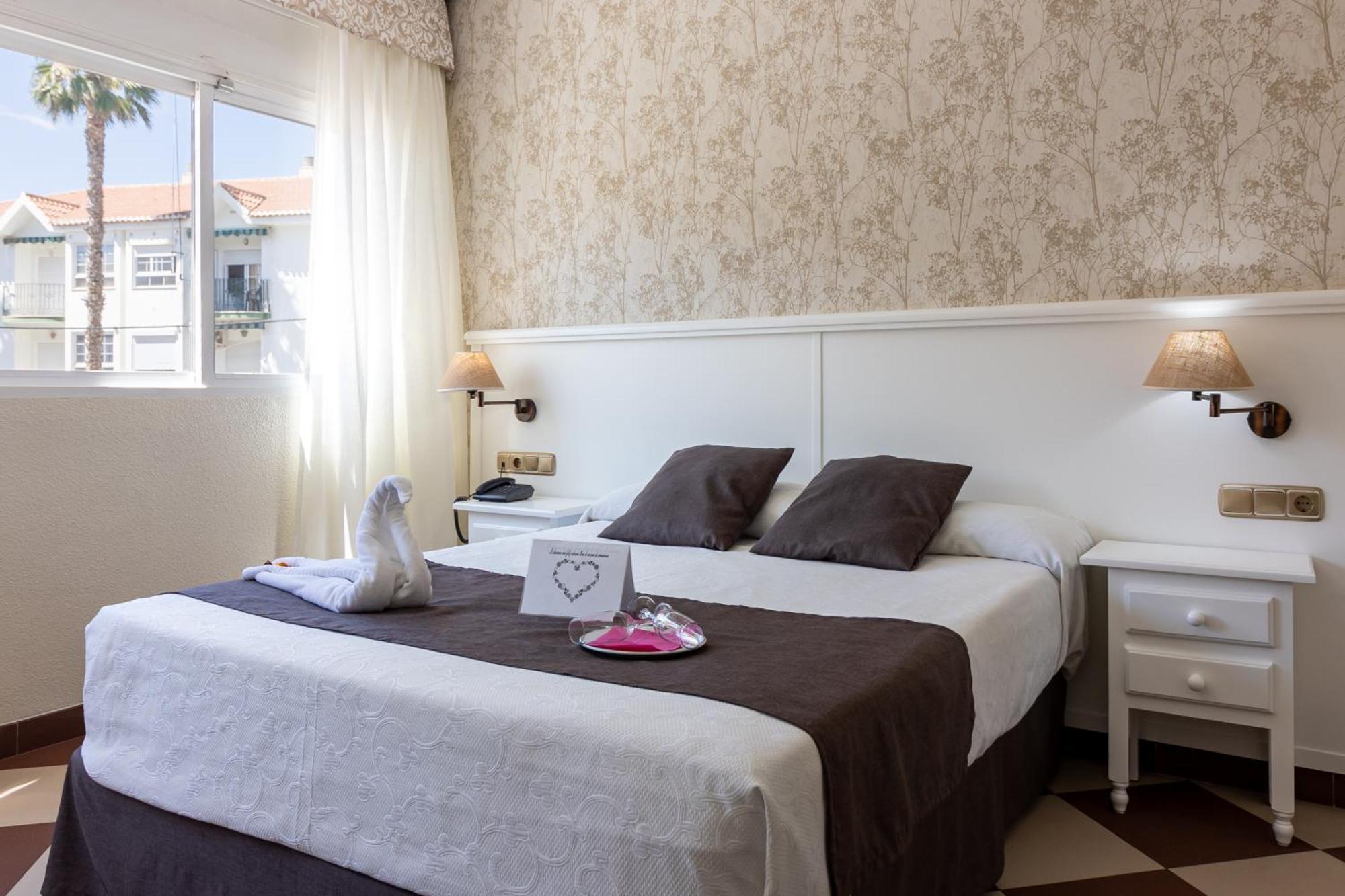 Hotel Avenida Tropical By Bossh! Hotels Salobreña Екстериор снимка