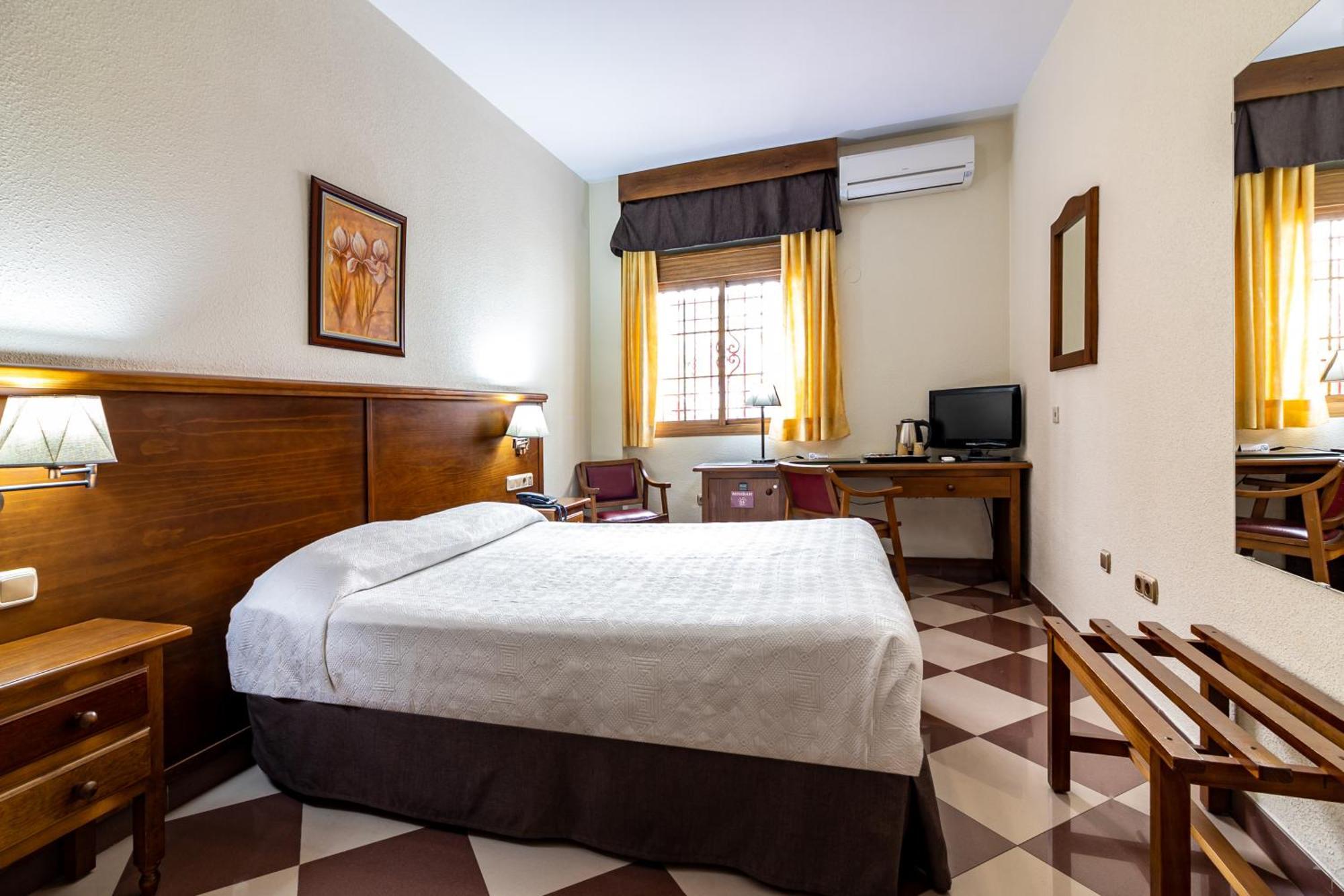 Hotel Avenida Tropical By Bossh! Hotels Salobreña Екстериор снимка