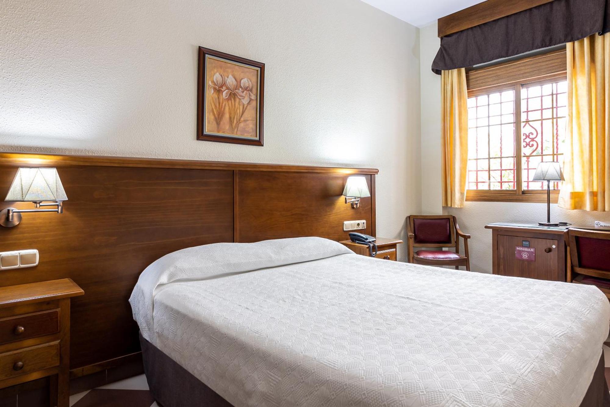 Hotel Avenida Tropical By Bossh! Hotels Salobreña Екстериор снимка