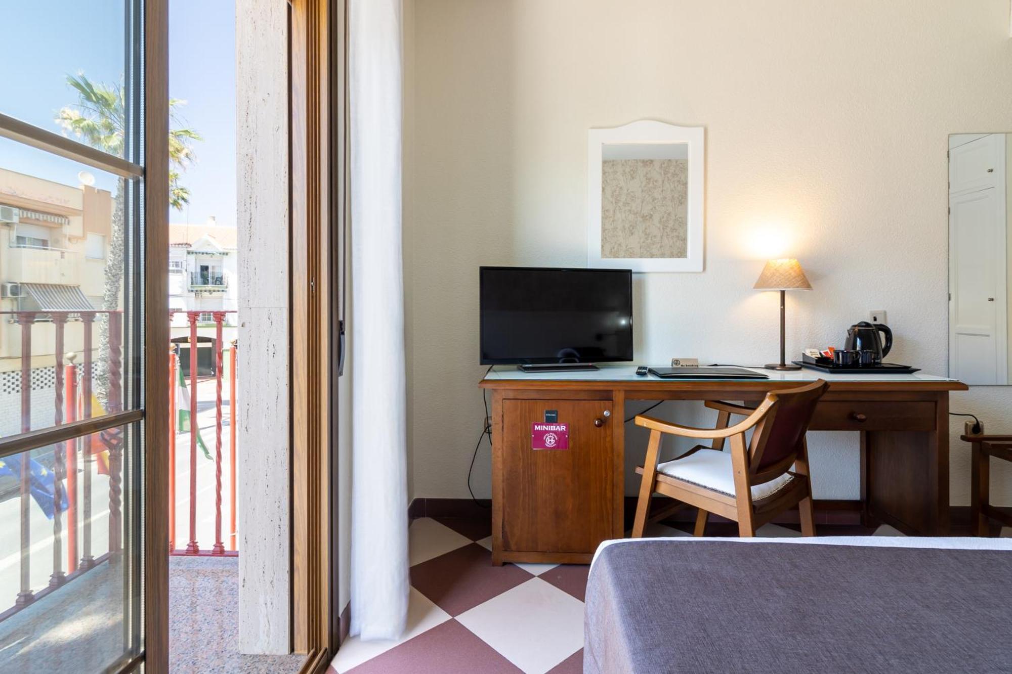 Hotel Avenida Tropical By Bossh! Hotels Salobreña Екстериор снимка