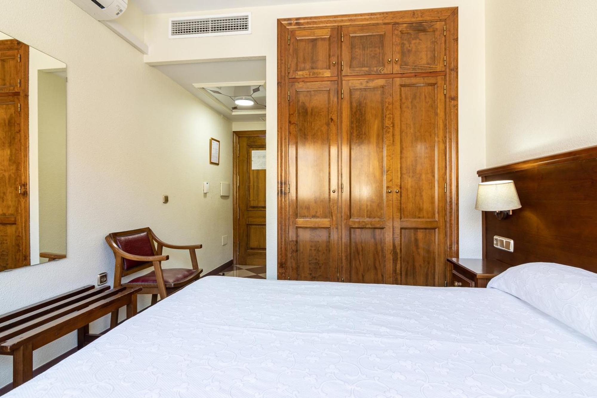 Hotel Avenida Tropical By Bossh! Hotels Salobreña Екстериор снимка